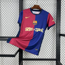 Camisa Barcelona Travis Scott Home 24/25 - Azul e Vermelha - Lançamento